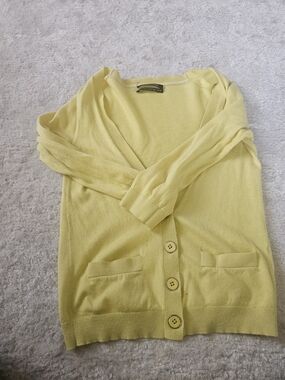 Club Monaco Light Yellow V-Neck Button Cardigan